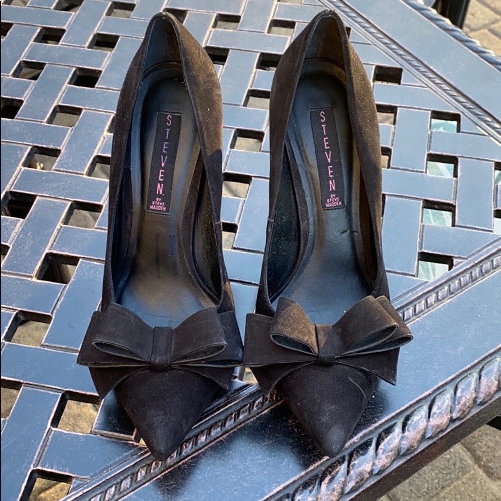 Steve Madden Black Stiletto with Bows